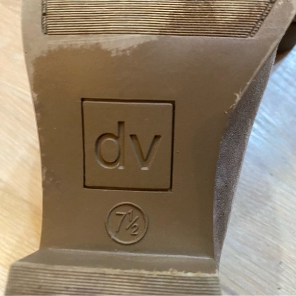 DV by Dolce Vita Women 7.5 Tan Ankle Booties - Picture 8 of 11